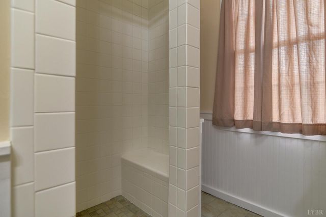 586 Kenmore Road, Amherst, VA 24521