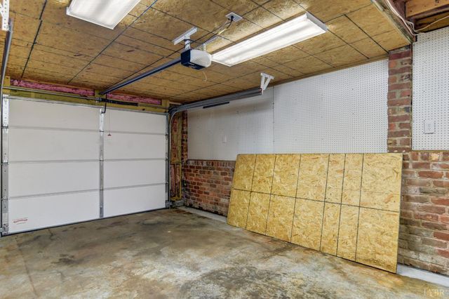 586 Kenmore Road, Amherst, VA 24521