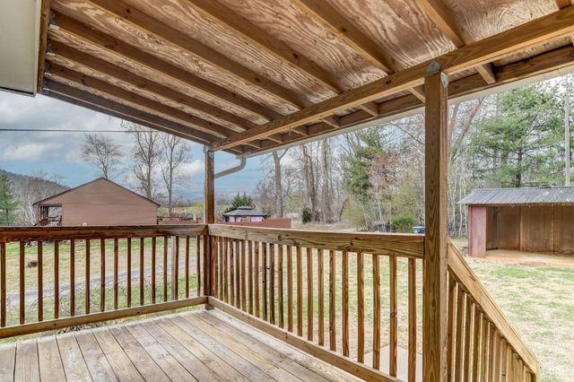 586 Kenmore Road, Amherst, VA 24521