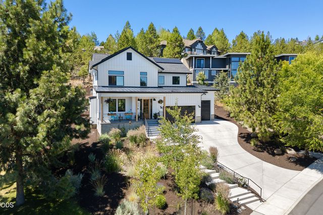 670 NW Powell Butte Loop, Bend, OR 97703