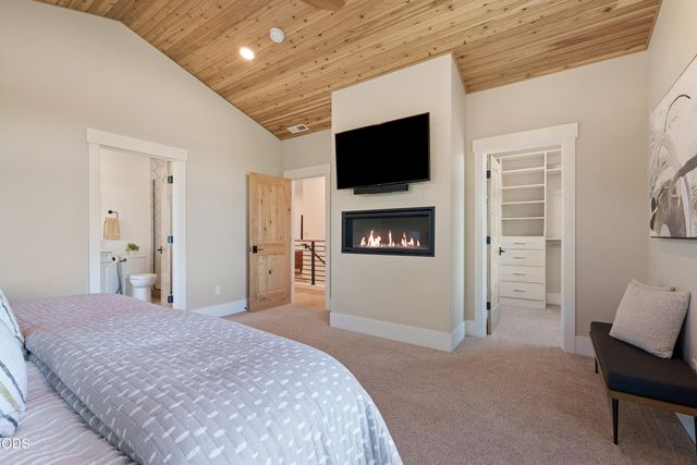 670 NW Powell Butte Loop, Bend, OR 97703