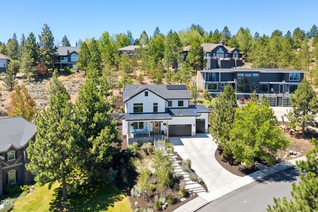 670 NW Powell Butte Loop, Bend, OR 97703