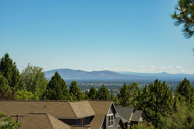 670 NW Powell Butte Loop, Bend, OR 97703
