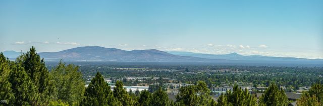 670 NW Powell Butte Loop, Bend, OR 97703