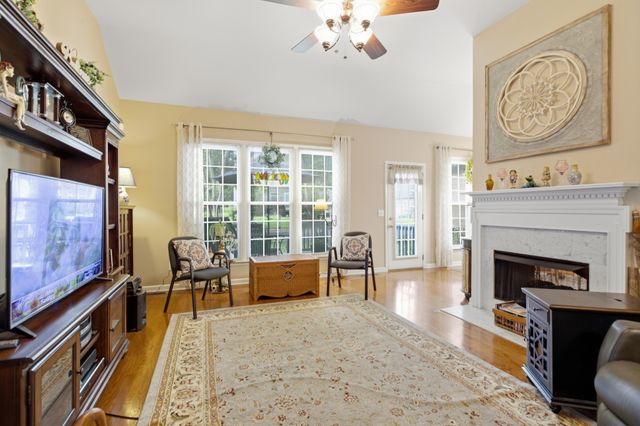 206 Savannah Rdg, Murfreesboro, TN 37127