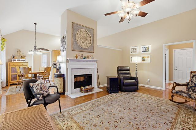 206 Savannah Rdg, Murfreesboro, TN 37127