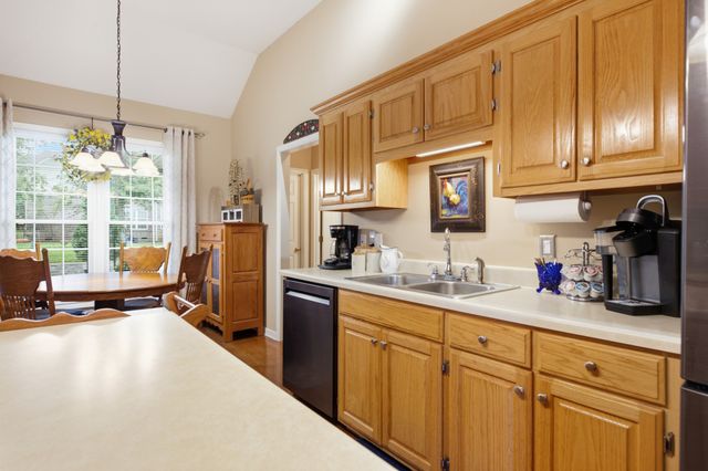 206 Savannah Rdg, Murfreesboro, TN 37127