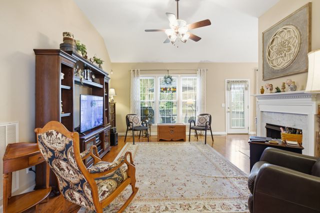 206 Savannah Rdg, Murfreesboro, TN 37127