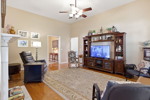 206 Savannah Rdg, Murfreesboro, TN 37127