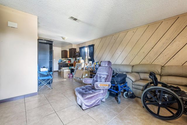 222 E Central Avenue, Madera, CA 93638