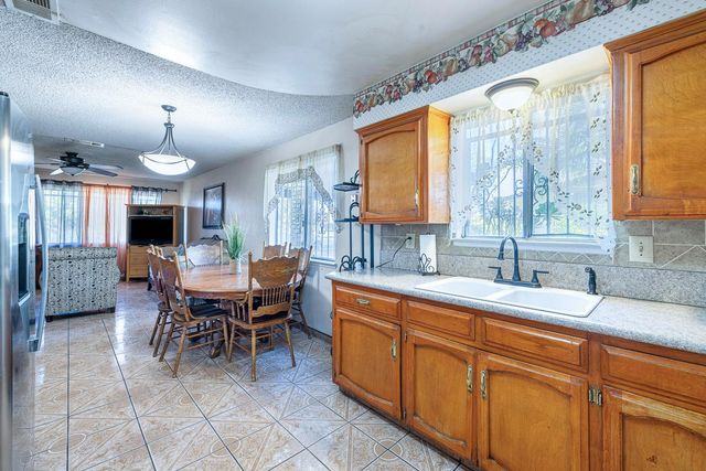 222 E Central Avenue, Madera, CA 93638