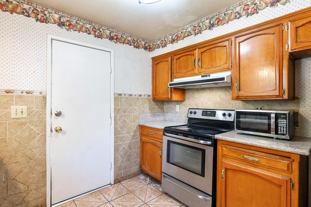 222 E Central Avenue, Madera, CA 93638