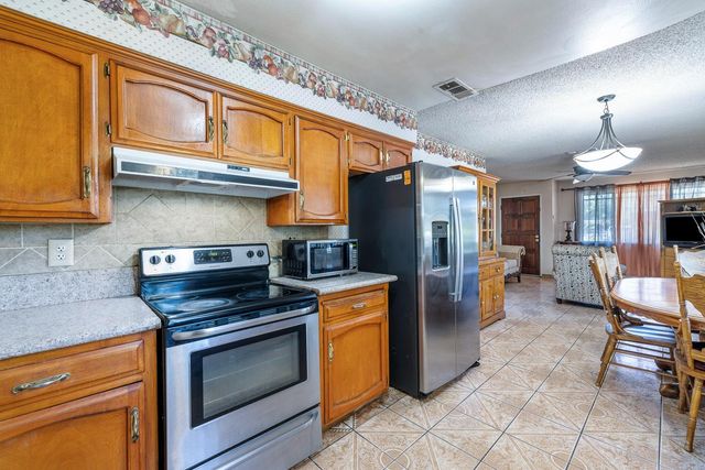 222 E Central Avenue, Madera, CA 93638