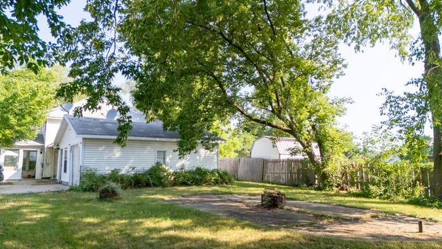 210 Cherry, Harrison, MI 48625