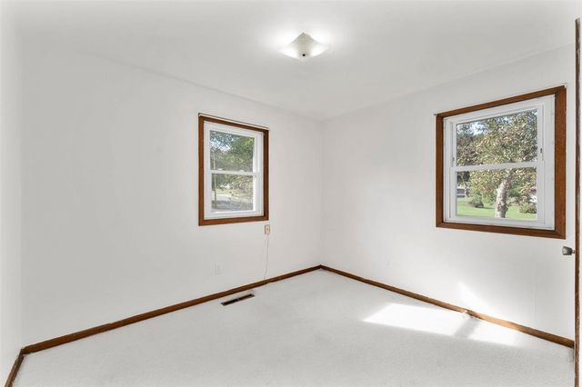 3025 Glenhaven Place, Eau Claire, WI 54703