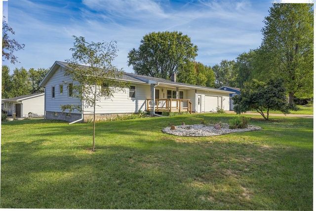 3025 Glenhaven Place, Eau Claire, WI 54703