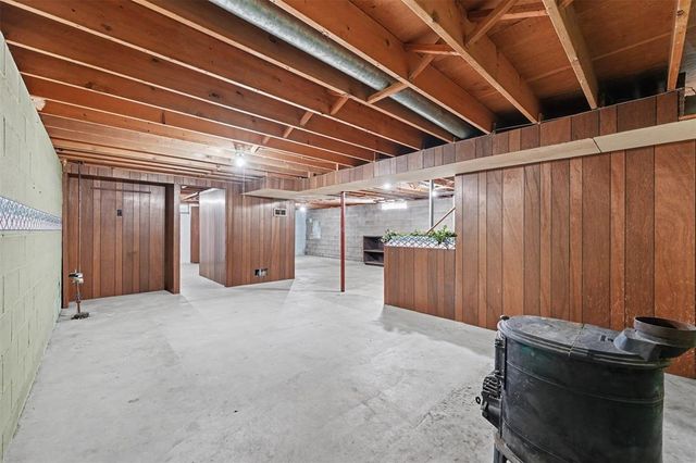 3025 Glenhaven Place, Eau Claire, WI 54703