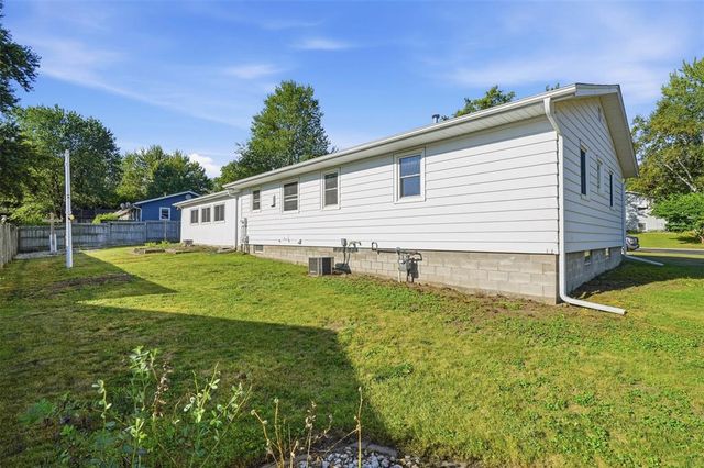 3025 Glenhaven Place, Eau Claire, WI 54703