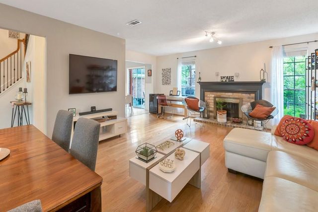 10 E Stony Bridge Circle, The Woodlands, TX 77381