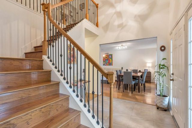 10 E Stony Bridge Circle, The Woodlands, TX 77381