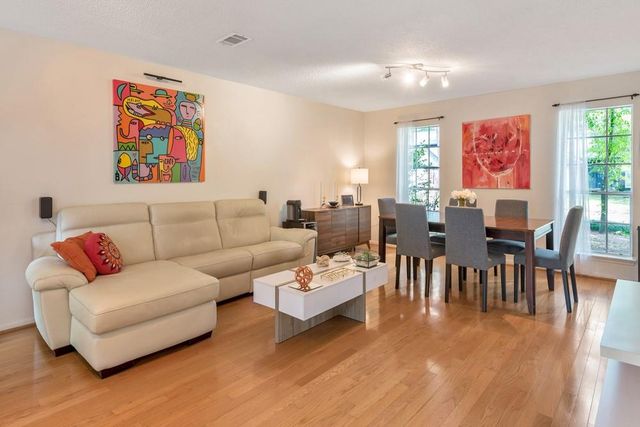 10 E Stony Bridge Circle, The Woodlands, TX 77381