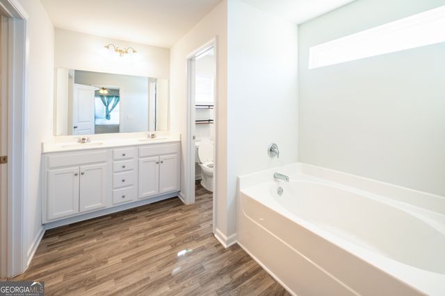 132 Fresh Laurel Lane, Locust Grove, GA 30248