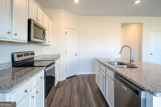 132 Fresh Laurel Lane, Locust Grove, GA 30248