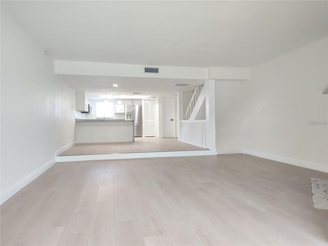 255 CAPRI CIRCLE N 36, Treasure Island, FL 33706