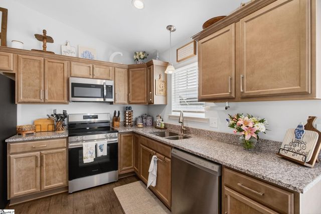 703 Burbrook Lane, Boiling Springs, SC 29316