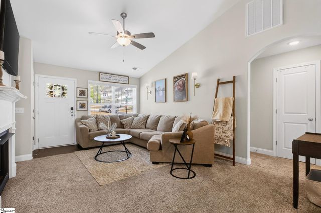 703 Burbrook Lane, Boiling Springs, SC 29316