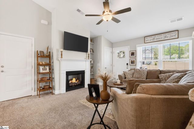 703 Burbrook Lane, Boiling Springs, SC 29316