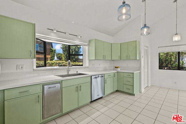 3665 ALTA MESA Drive, Studio City, CA 91604