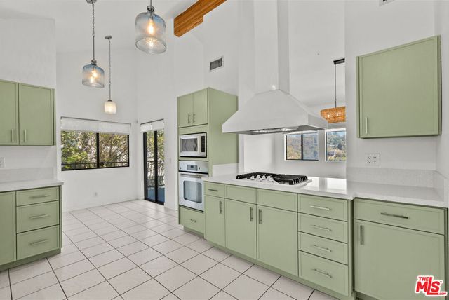 3665 ALTA MESA Drive, Studio City, CA 91604