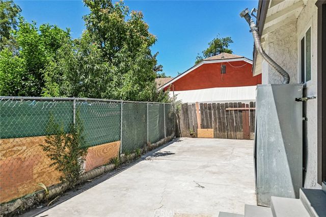 315 W 10th Street, San Bernardino, CA 92410