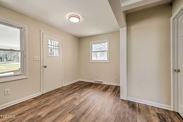 711 Parkway Boulevard, Elizabethton, TN 37643