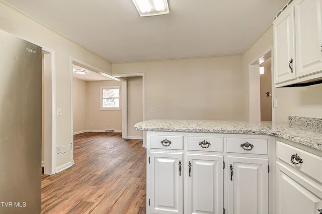 711 Parkway Boulevard, Elizabethton, TN 37643