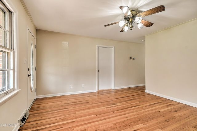 711 Parkway Boulevard, Elizabethton, TN 37643