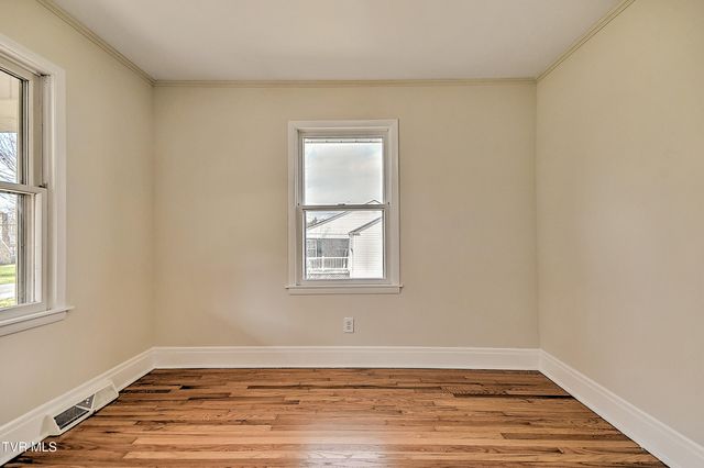 711 Parkway Boulevard, Elizabethton, TN 37643