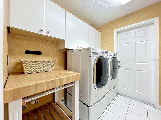 2433 STONEVIEW ROAD, Orlando, FL 32806