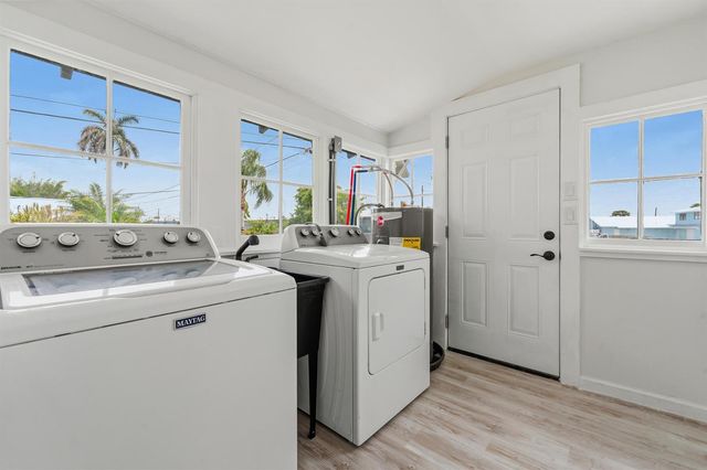 1566 NW 9th Avenue, Stuart, FL 34994
