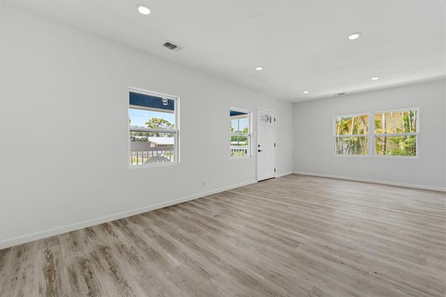 1566 NW 9th Avenue, Stuart, FL 34994