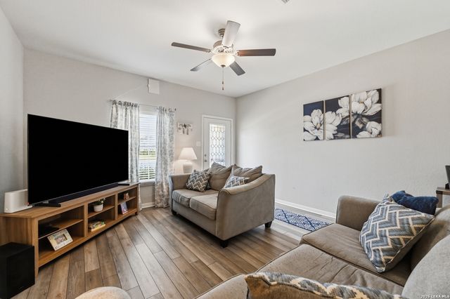 7806 Cactus Plum Dr, San Antonio, TX 78254