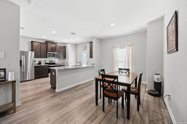 7806 Cactus Plum Dr, San Antonio, TX 78254