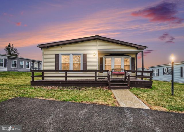 639 LAUREL CT, North Wales, PA 19454