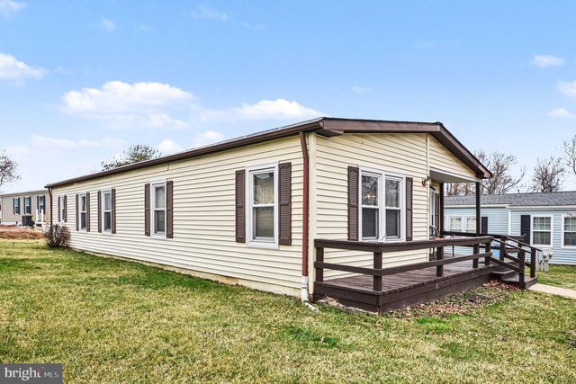 639 LAUREL CT, North Wales, PA 19454