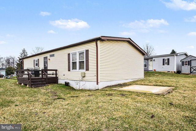 639 LAUREL CT, North Wales, PA 19454