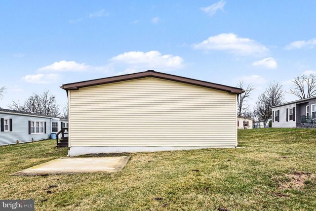 639 LAUREL CT, North Wales, PA 19454