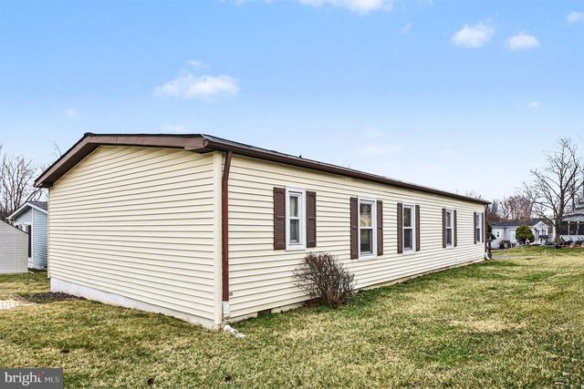 639 LAUREL CT, North Wales, PA 19454