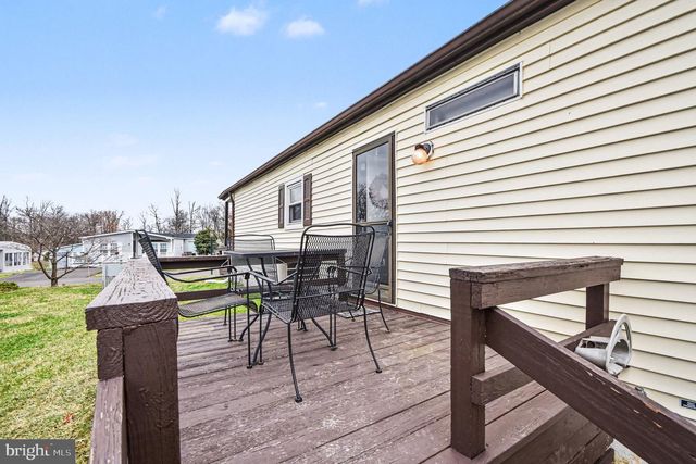 639 LAUREL CT, North Wales, PA 19454