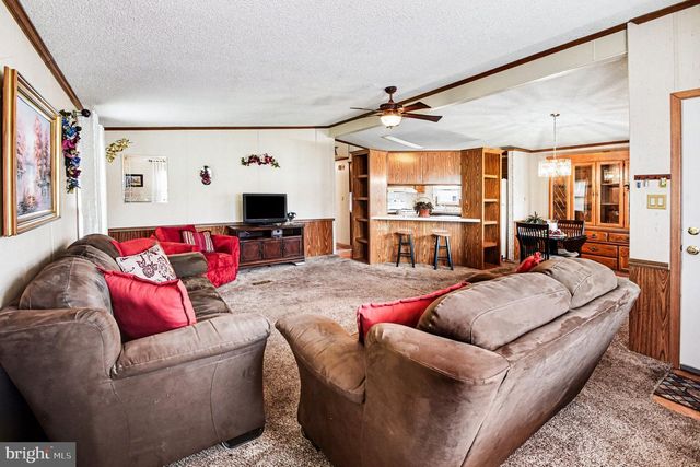 639 LAUREL CT, North Wales, PA 19454